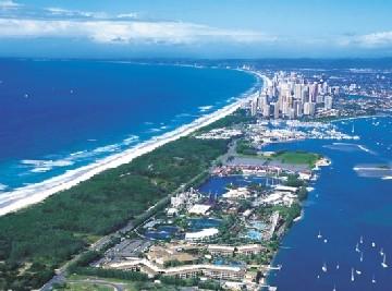 Sea World Resort 4*