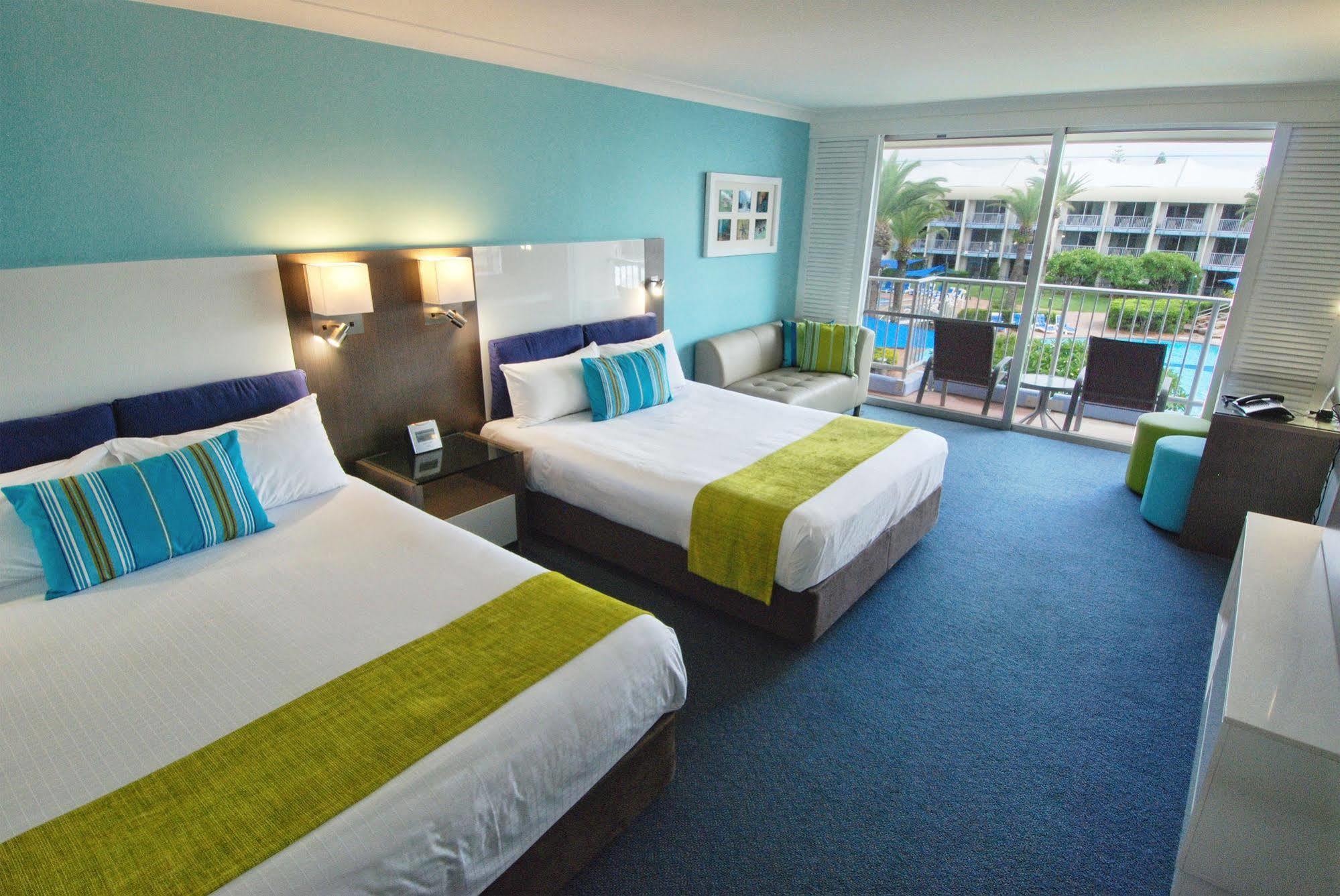 Resort Sea World 4*